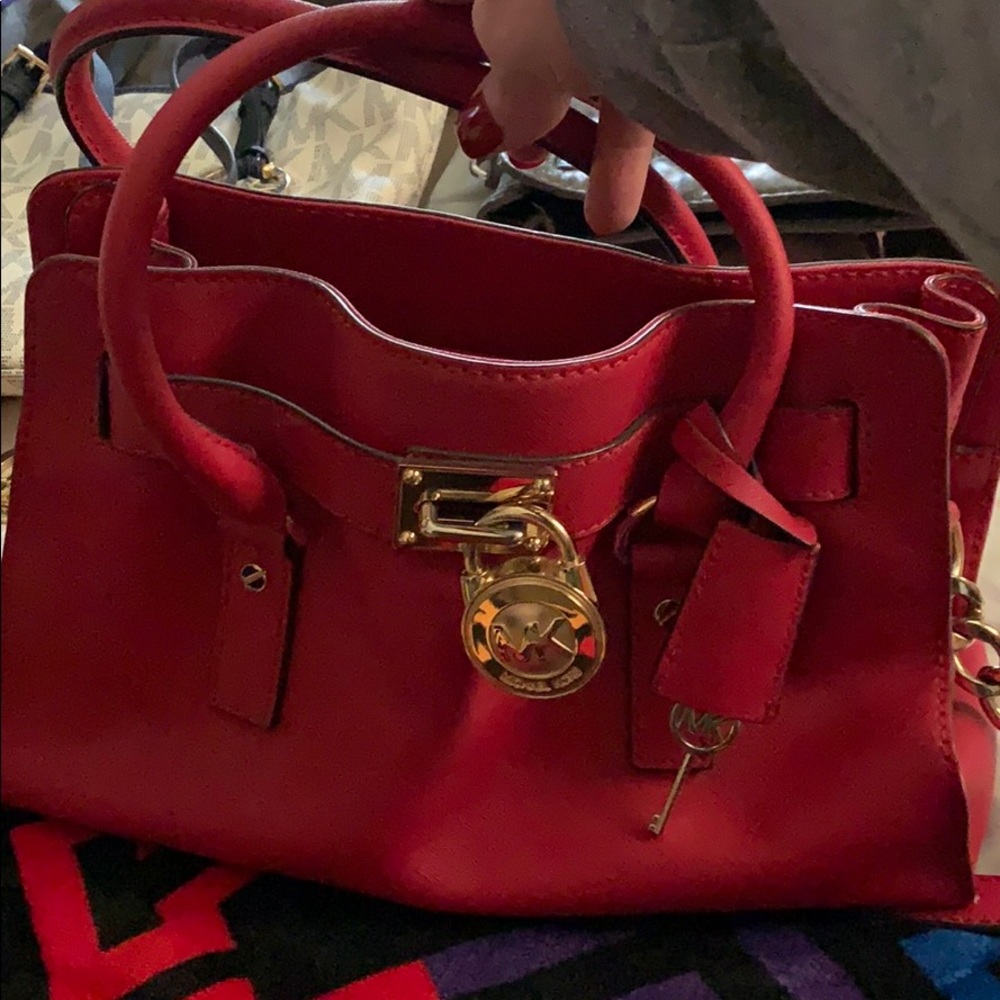 FLASH SALE-MK Hamilton in EUC in a beautiful red